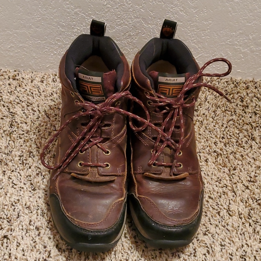 Ariat terrain